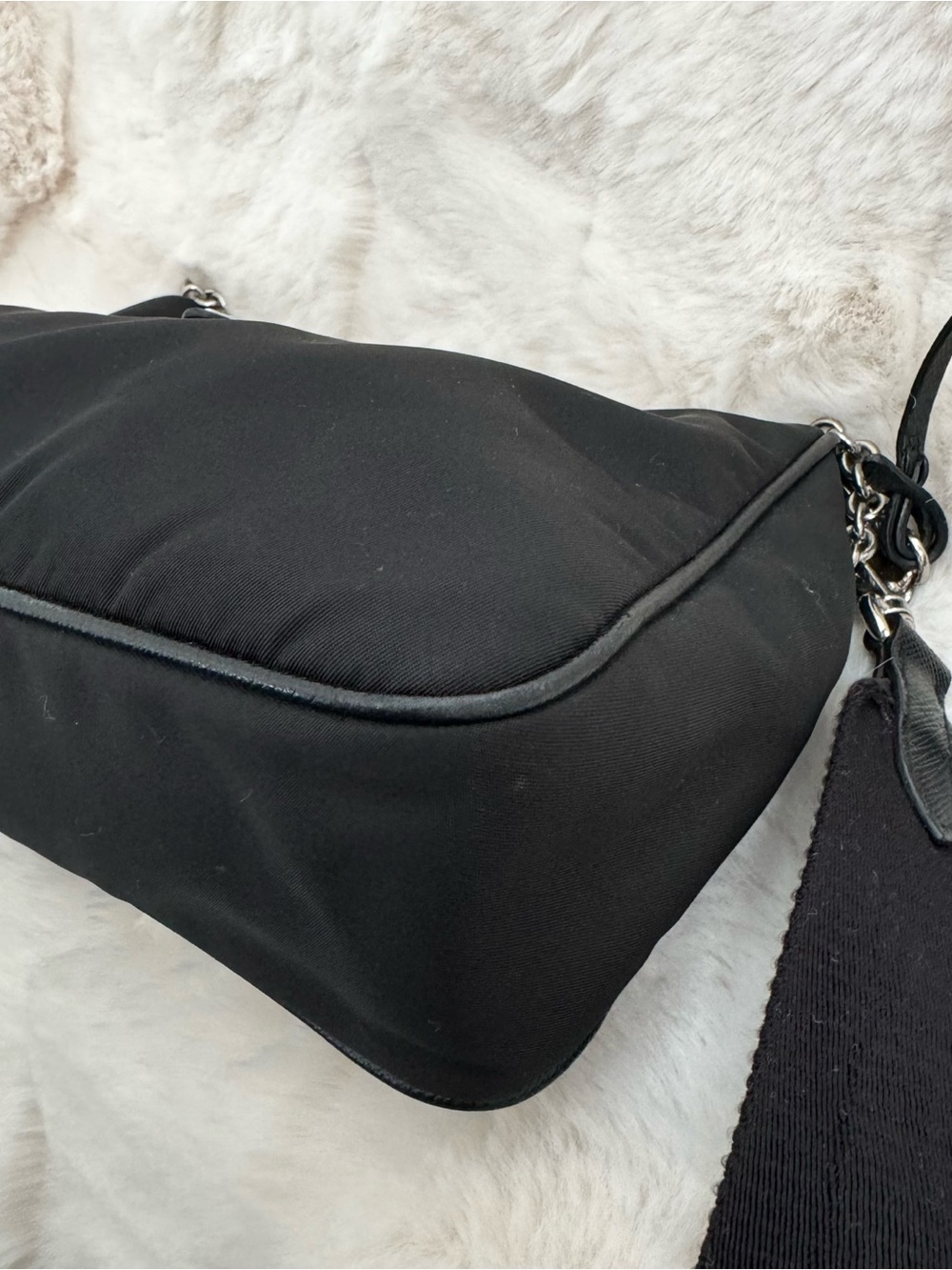 Prada Re-Edition 2005 Re-Nylon bag - Picture 9 of 15